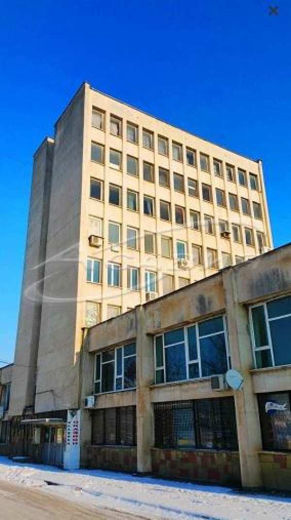 Продава пром. помещение, гр. ловеч, широк център