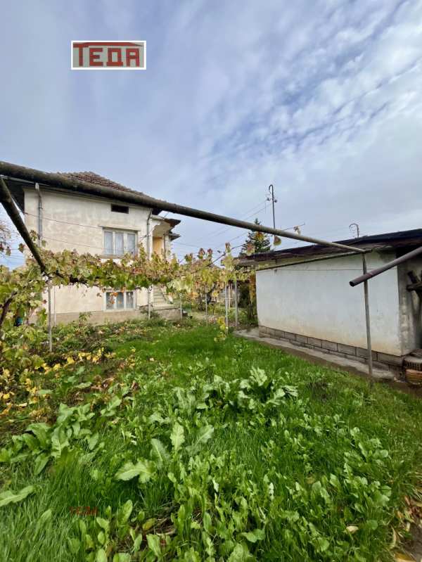 Продава къща, с. краводер, област враца