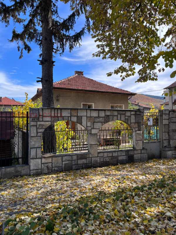 Продава къща, гр. велинград, област пазарджик