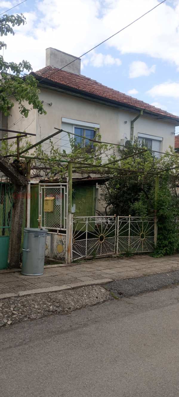 Продава къща, гр. кюстендил, върташево