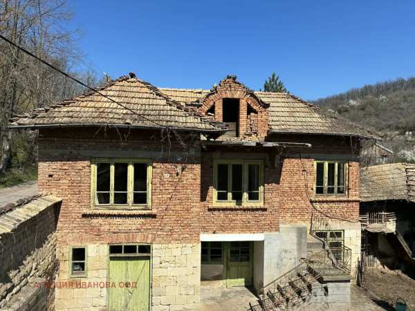 Продава къща, с. гърчиново, област търговище