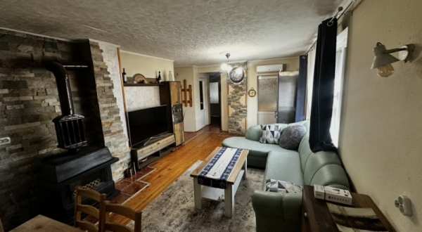 Продава 3-стаен, гр. пазарджик, идеален център