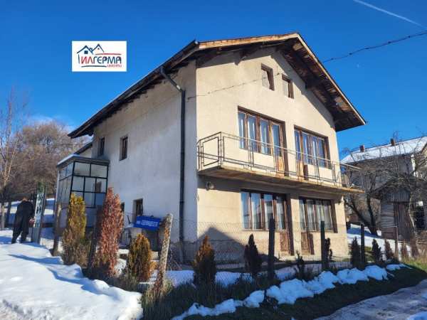 Продава  къща с. Люлин, област Перник
      70 кв.м