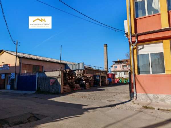 Продава склад, гр. монтана, идеален център