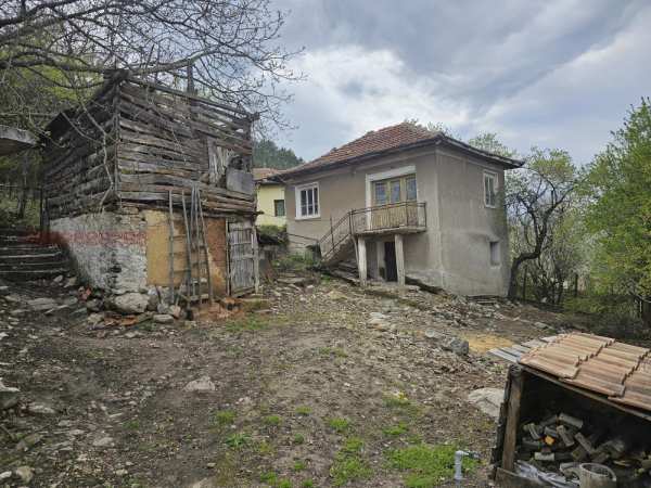 Продава къща, гр. сапарева баня, област кюстендил