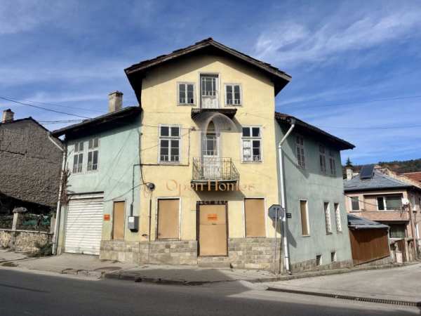Продава къща, гр. батак, област пазарджик