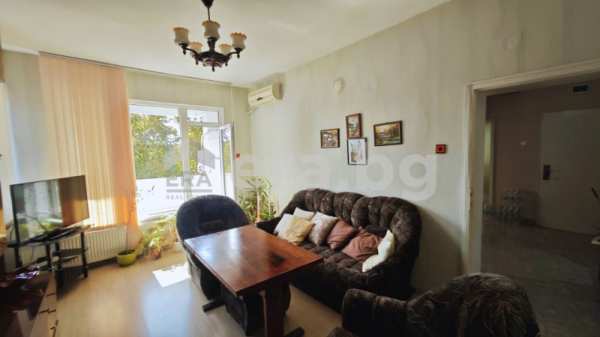 Продава 4-стаен, гр. търговище, боровец
