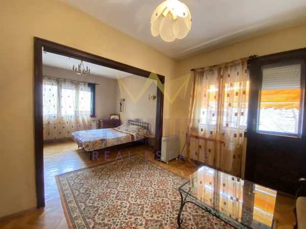 Продава етаж от къща, гр. софия, павлово