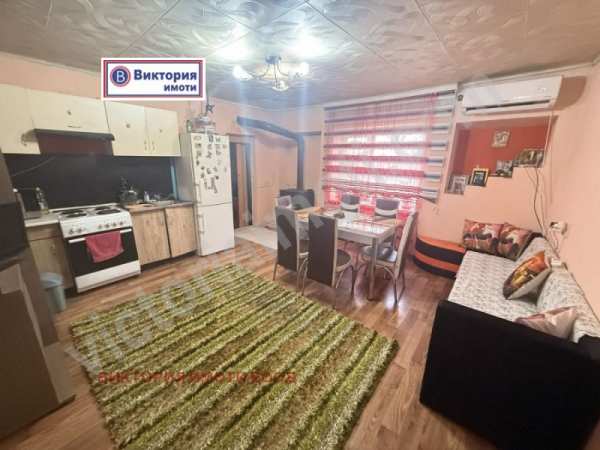 Продава  къща с. Страхилово, област Велико Търново
      228 кв.м