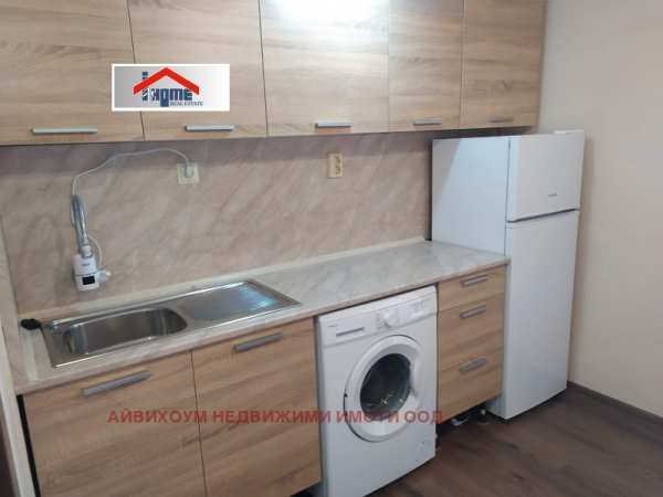 Продава ателие, таван, гр. плевен, дружба 1