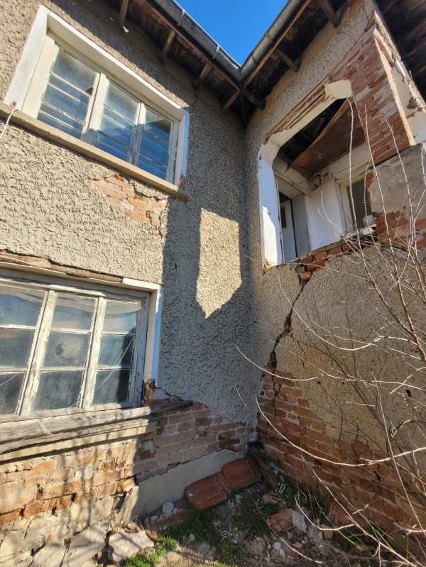 Продава къща, с. радишево, област плевен