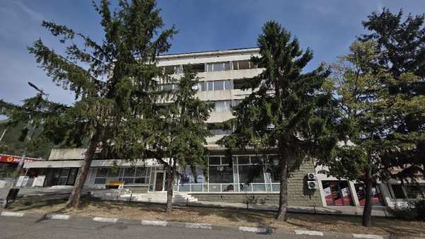 Продава хотел, гр. твърдица, област сливен