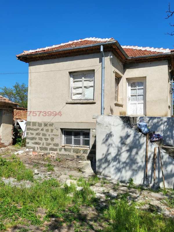 Продава  къща гр. Карнобат, област Бургас
      90 кв.м