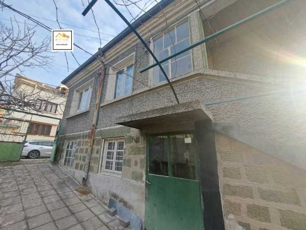 Продава къща, гр. айтос, област бургас