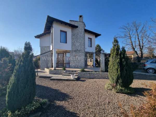 Продава  къща с. Бата, област Бургас
      102 кв.м