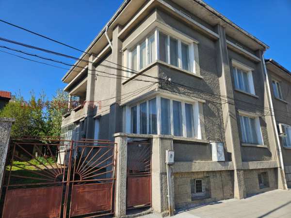 Продава къща, гр. попово, област търговище