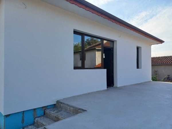 Продава  къща с. Костиево, област Пловдив
      130 кв.м