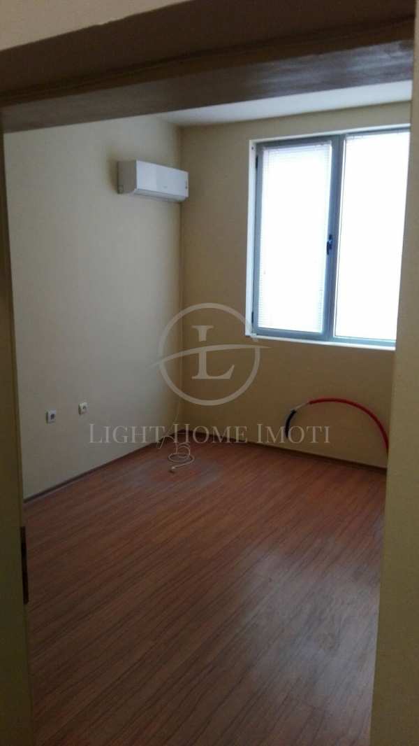 Продава офис, гр. пловдив, тракия