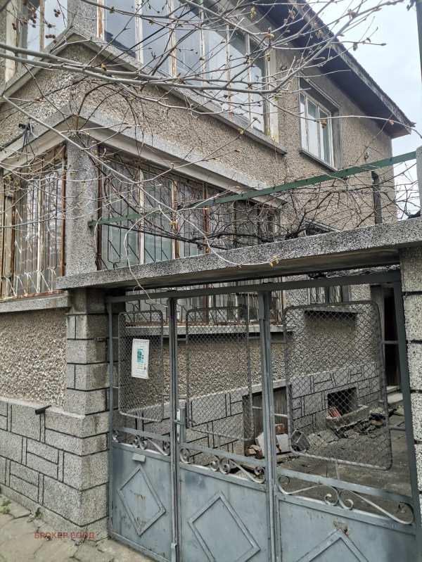 Продава къща, гр. сливен, център