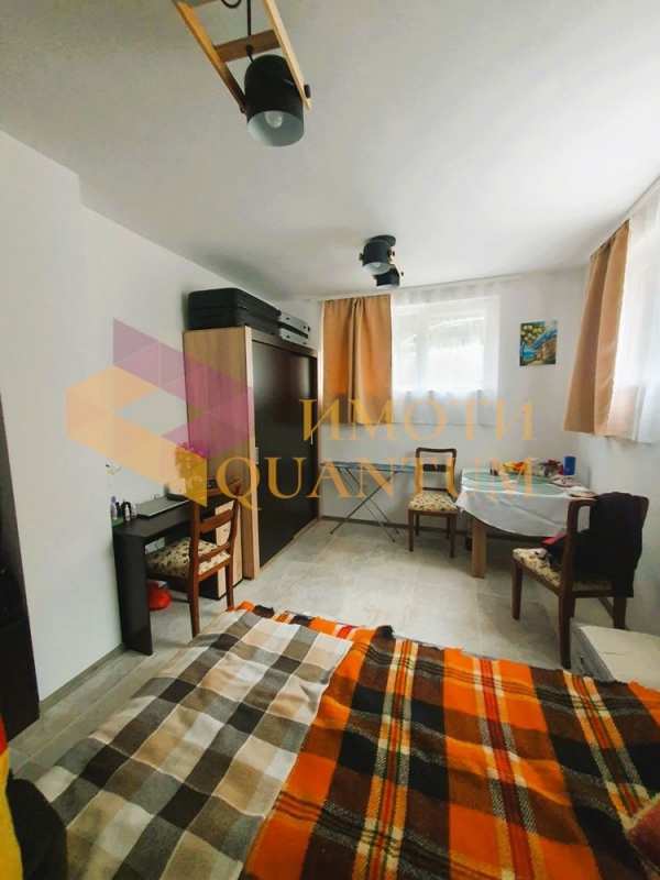 Продава ателие, таван, гр. варна, цветен квартал