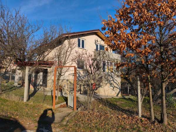 Продава къща, с. чибаовци, област софия област