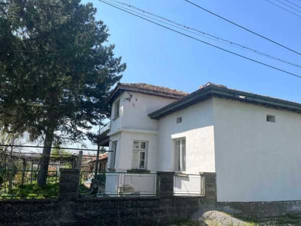 Продава къща, с. дибич, област шумен