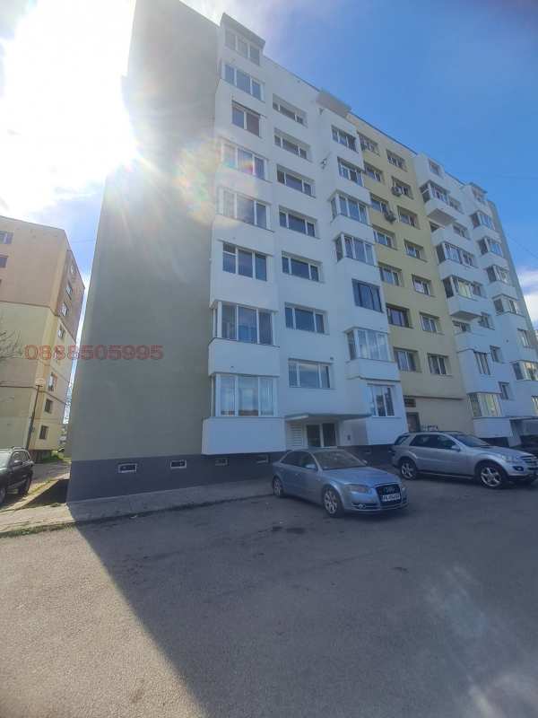 Продава 3-стаен, гр. перник, център