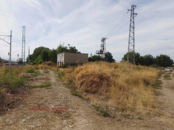 Продава  парцел с. Златитрап, област Пловдив
      5000 кв.м