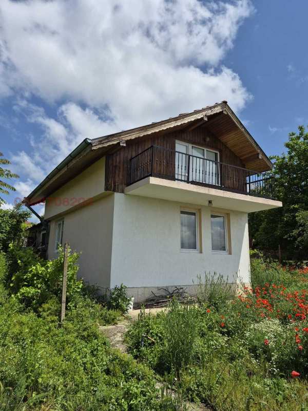 Продава къща, с. горна митрополия, област плевен