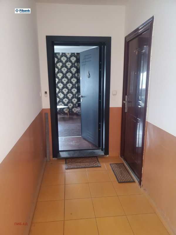 Продава 3-стаен, гр. пазарджик, устрем