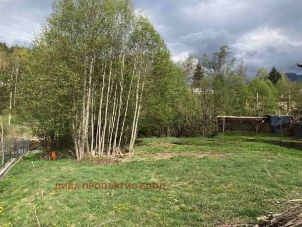 Продава парцел, с. мала църква, област софия област