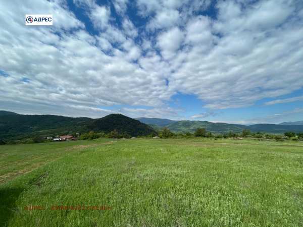 Продава парцел, с. типченица, област враца
