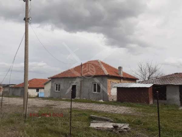 Продава пром. помещение, с. караджалово, област пловдив