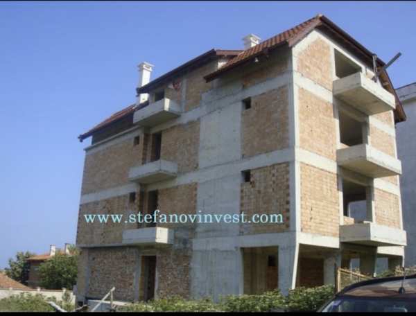 Продава  хотел гр. Обзор, област Бургас
      593 кв.м