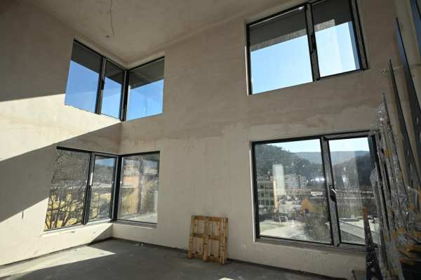 Продава 3-стаен, гр. перник, център