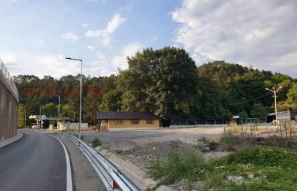 Продава бизнес имот, гр. мездра, област враца