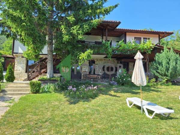 Продава хотел, с. черни връх, област шумен