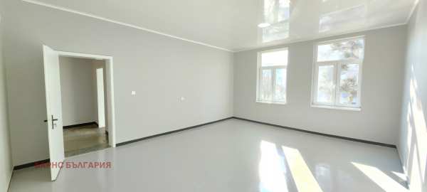 Продава офис, гр. кубрат, област разград