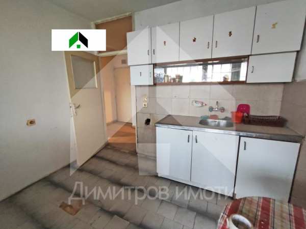 Продава 1-стаен, гр. нови пазар, област шумен