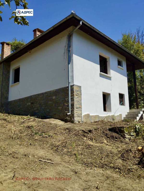 Продава къща, гр. априлци, област ловеч