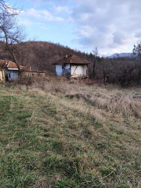 Продава парцел, гр. белоградчик, област видин