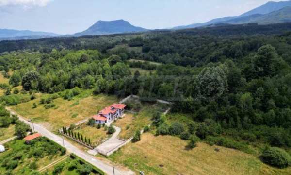 Продава къща, гр. априлци, област ловеч