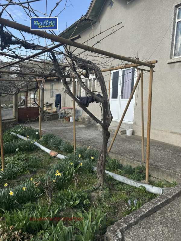 Продава къща, с. пчелище, област велико търново