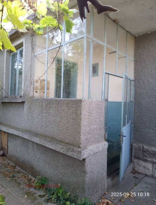 Продава  къща гр. Мартен, област Русе
      62 кв.м