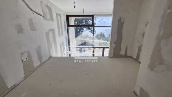 Продава 4-стаен, гр. варна, к.к. чайка