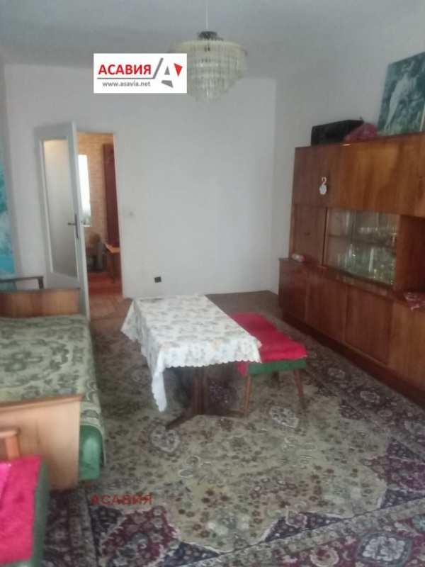 Продава 2-стаен, гр. правец, област софия област