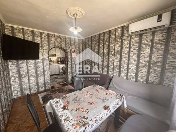 Продава етаж от къща, гр. русе, в.з. средна кула