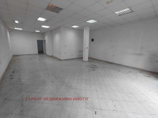 Продава  магазин град Габрово, Център
      98 кв.м