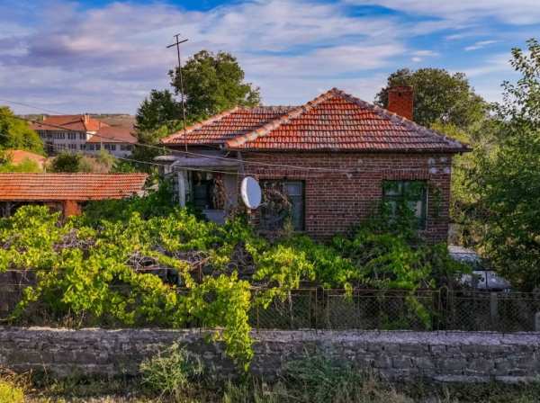 Продава къща, с. сърнево, област бургас