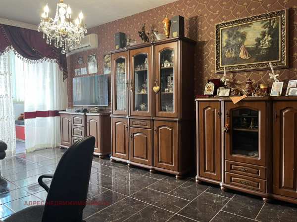Продава 2-стаен, гр. казанлък, област стара загора